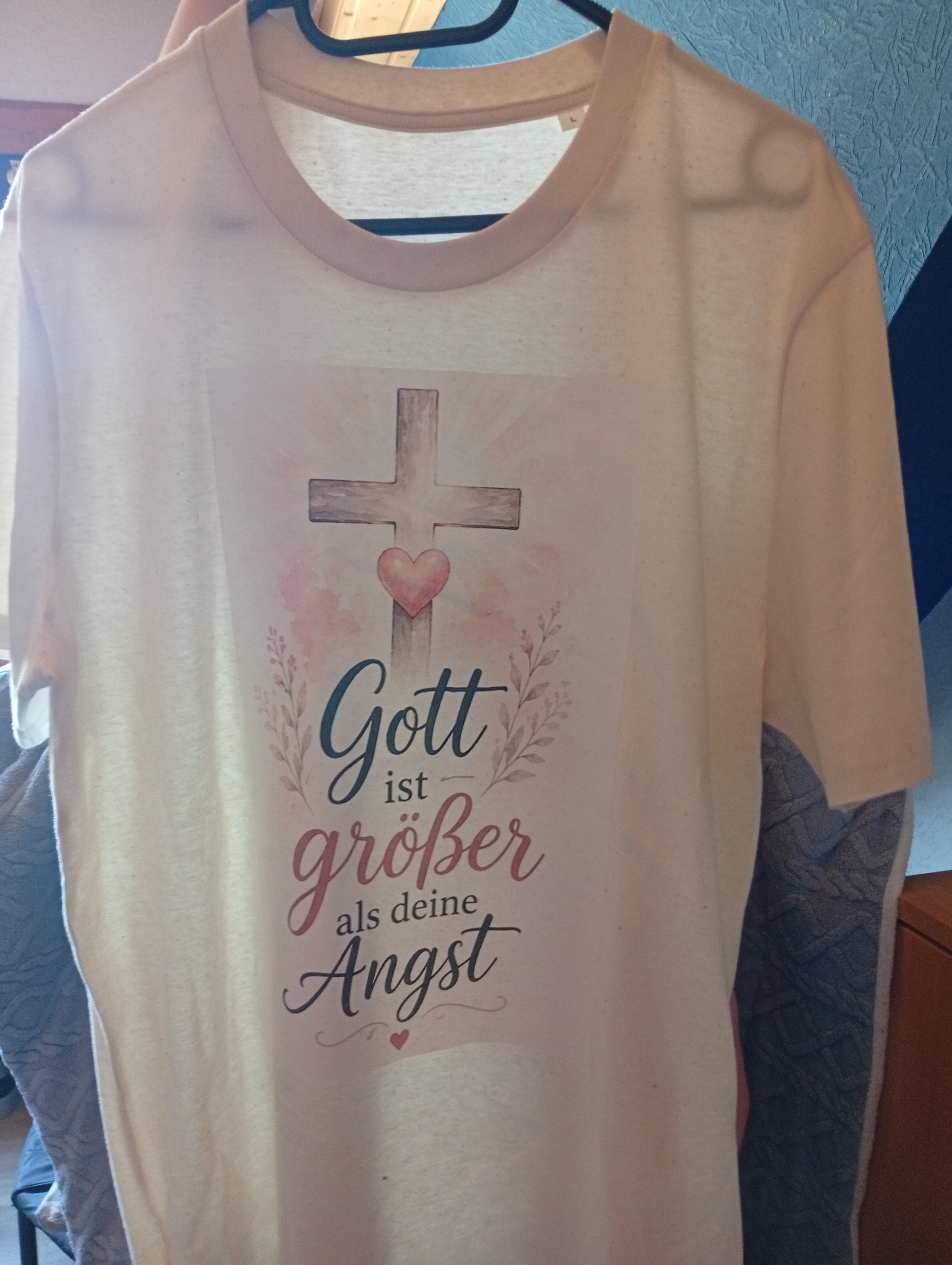 ✝️ „Gott ist größer - Glaube Shirt "